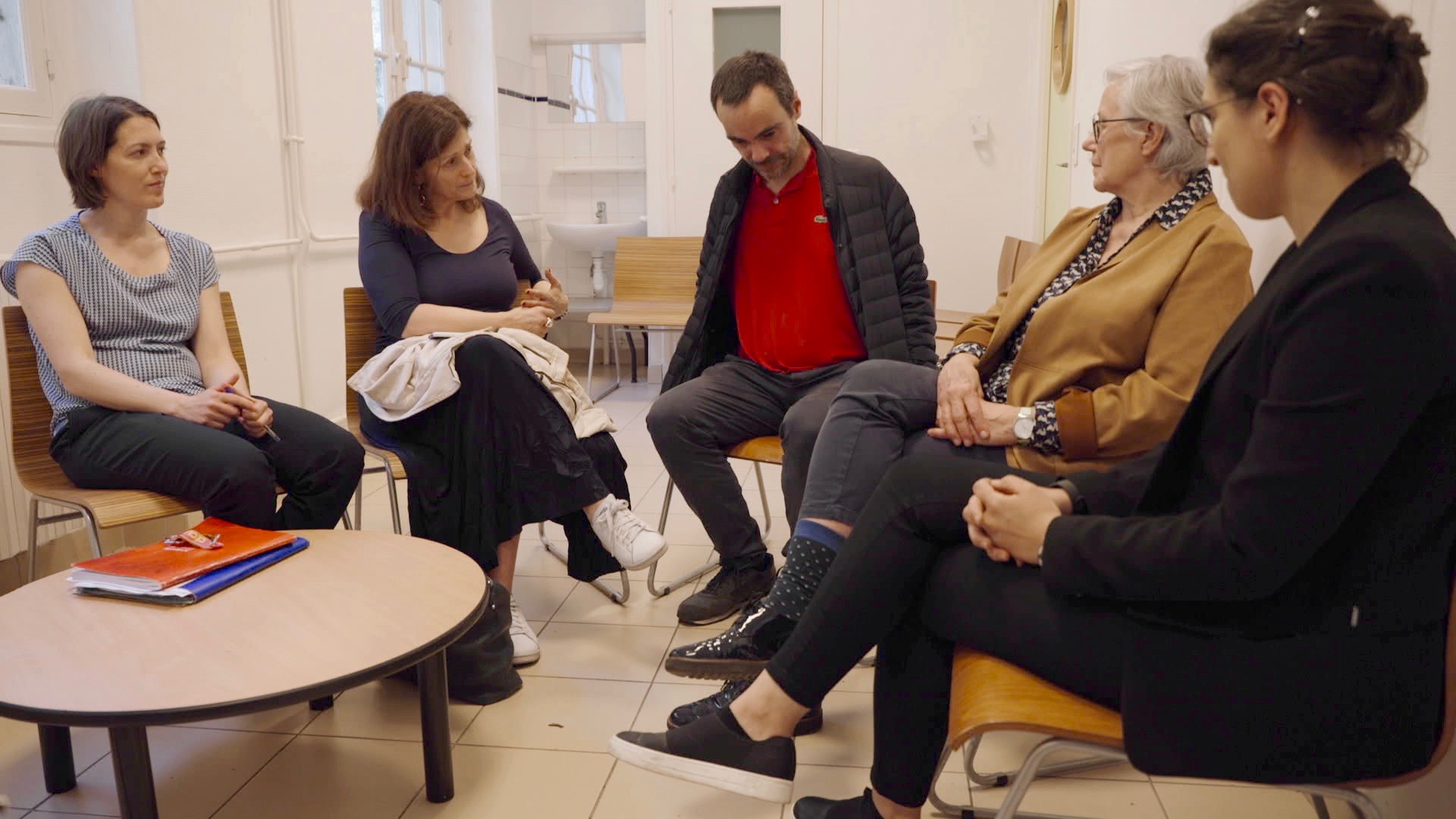 At Averroes & Rosa Parks - Nicolas Philibert